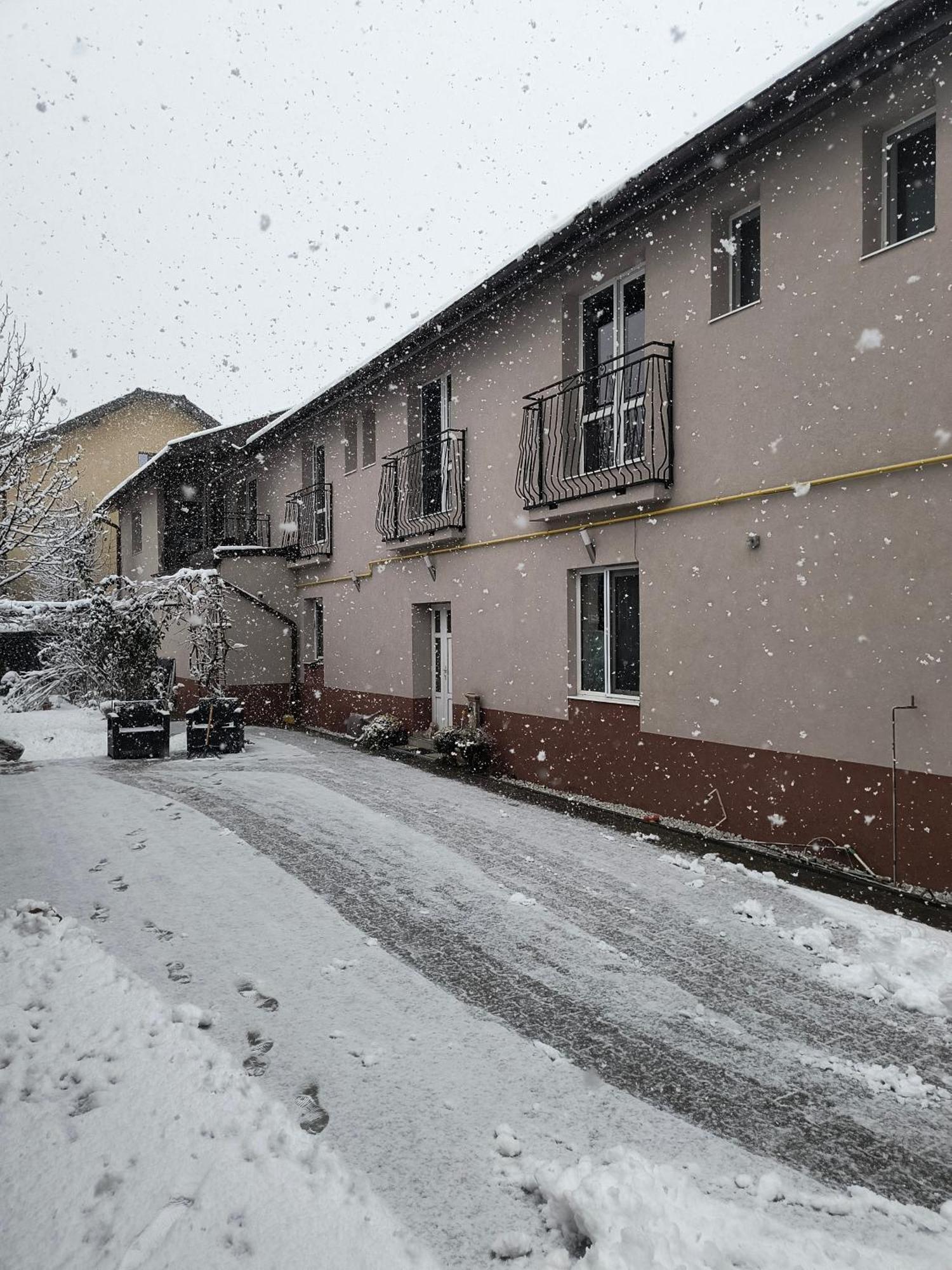 Casa Mais Brașov Exterior foto